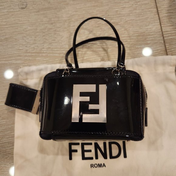 Fendi Handbags - Fendi bag